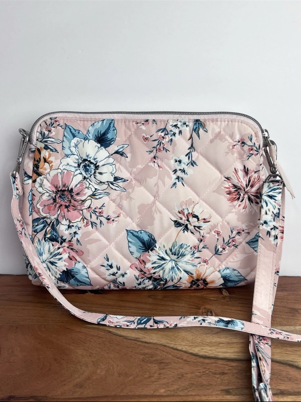 VERA BRADLEY Peach Blossom Bouquet Pattern Performance Twill Crossbody Purse Bag - Picture 2 of 10